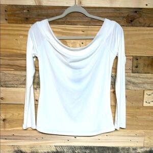 Elloh size XL Elegant White Long Sleeve Off The Shoulders Soft and Stretchy Top